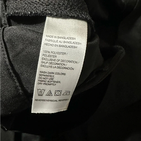 Izod Golf women's size 18 black golf shorts - Picture 3 of 5